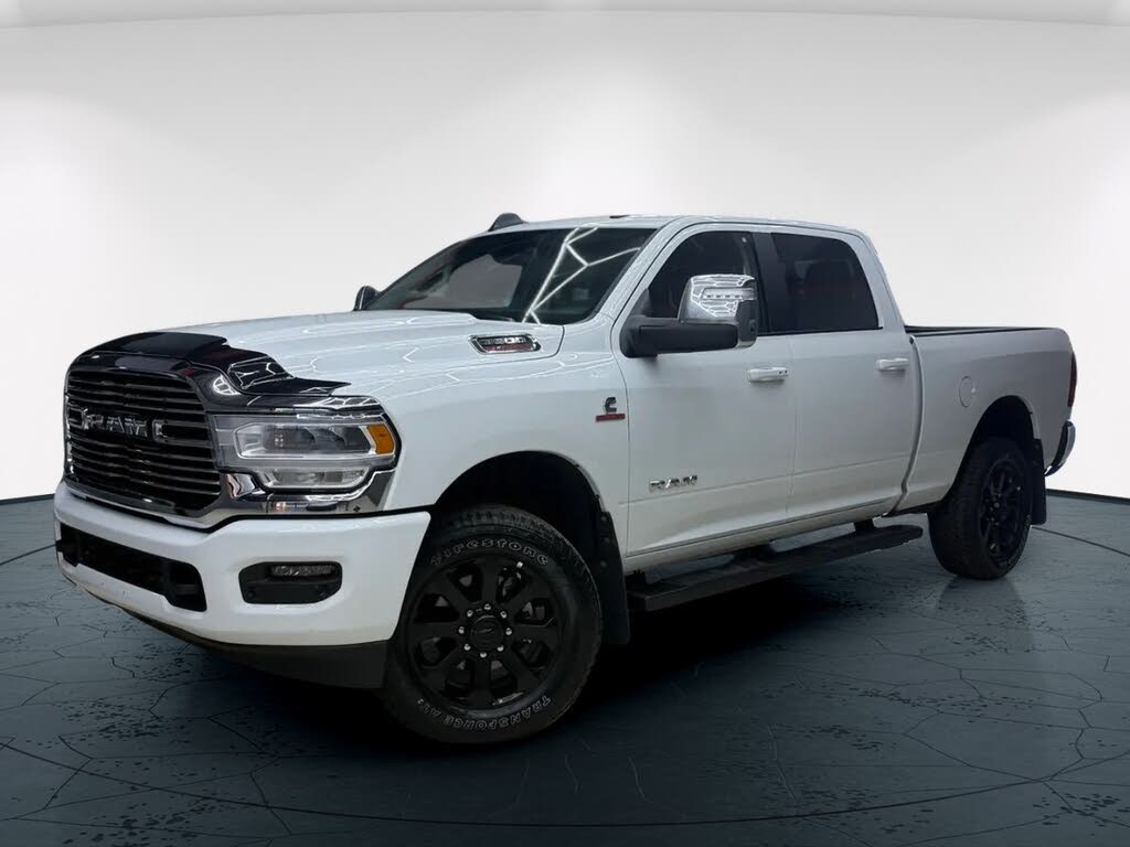 2024 RAM 3500 Laramie Crew Cab 4WD