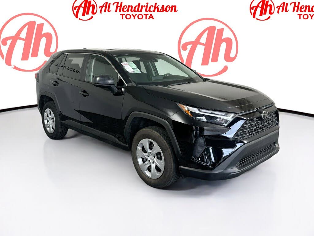 2024 Toyota RAV4 LE FWD