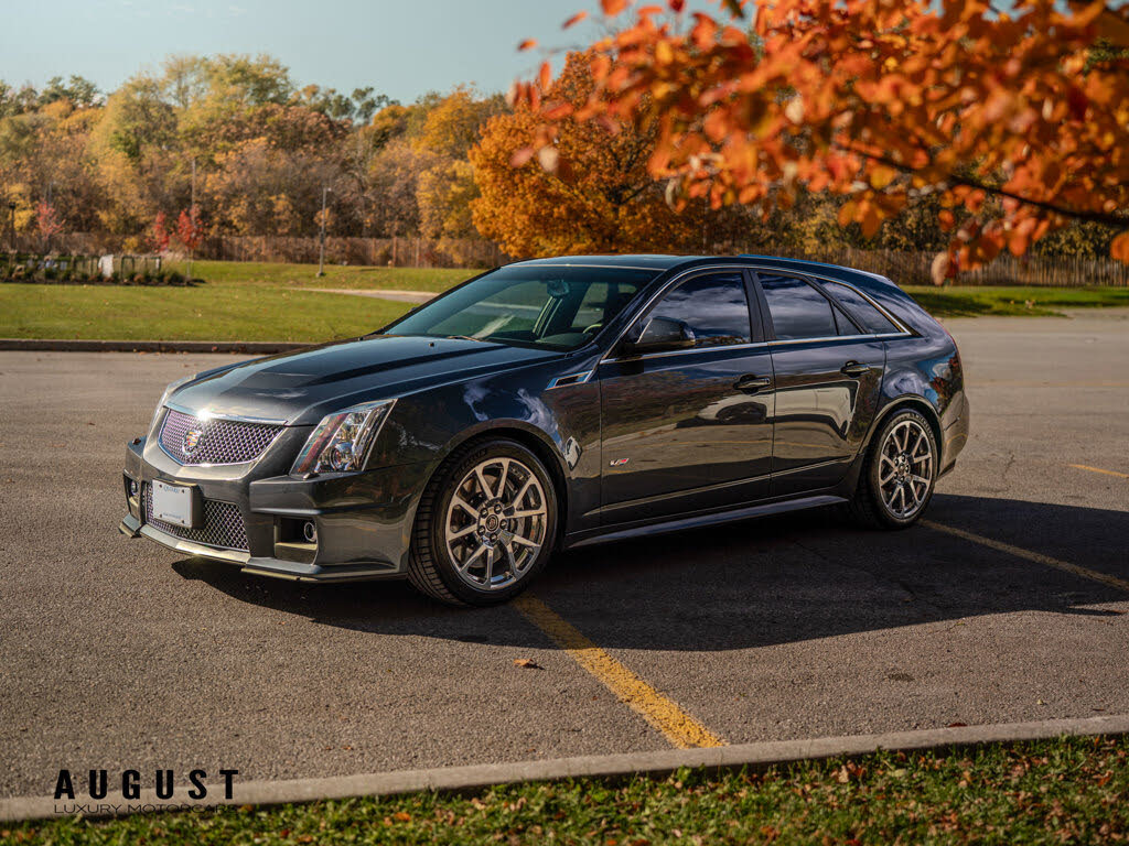 Cadillac CTS-V Wagon RWD 2011
