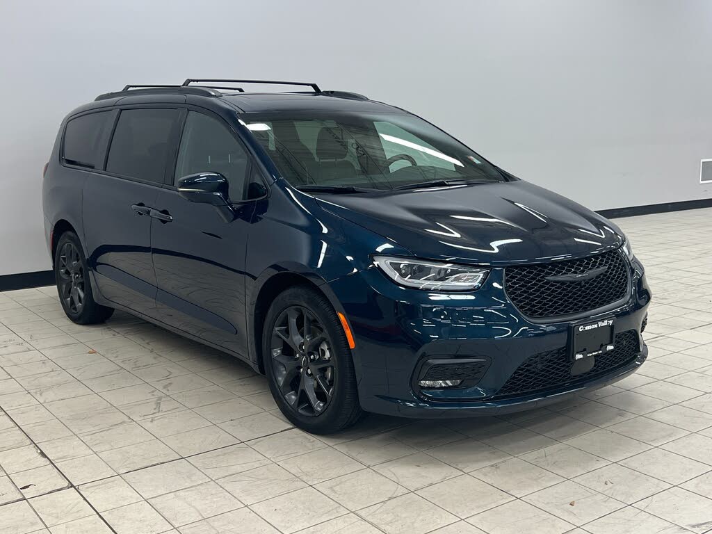 Chrysler Pacifica Limited FWD 2022