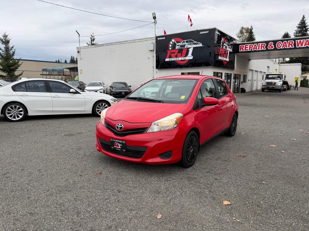 2012 Toyota Yaris LE 2dr Hatchback