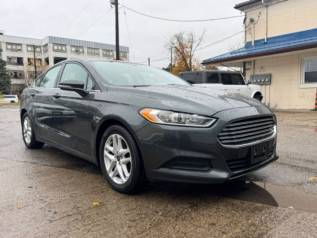 2016 Ford Fusion SE