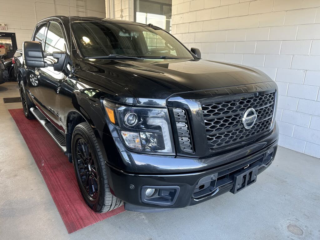 2018 Nissan Titan SV Crew Cab 4WD