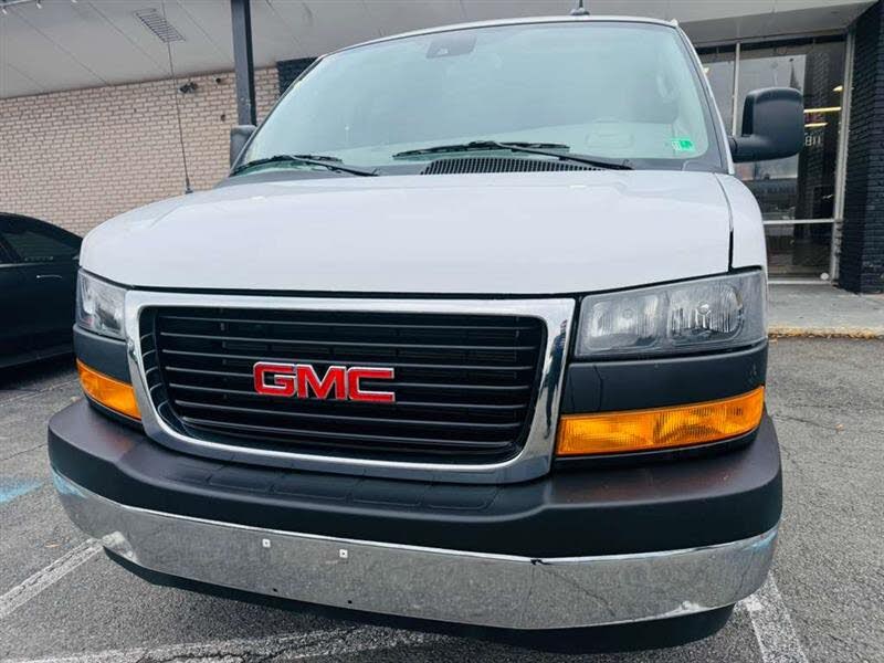 2025 GMC Savana LT 3500 RWD