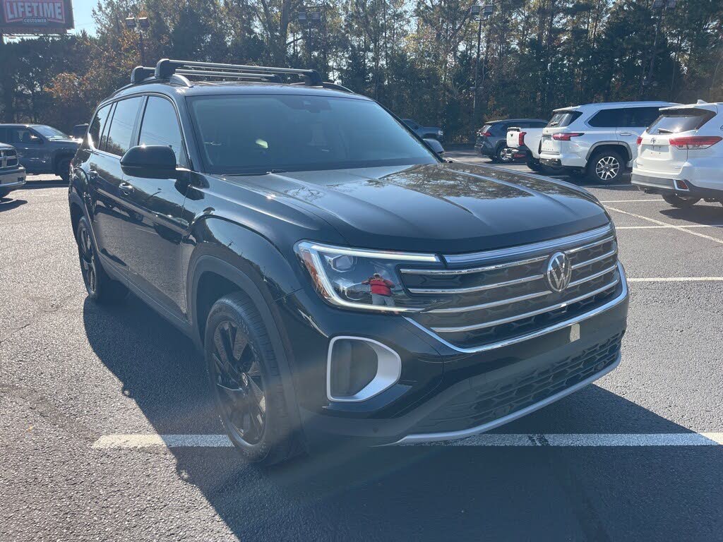 2025 Volkswagen Atlas SE FWD with Technology