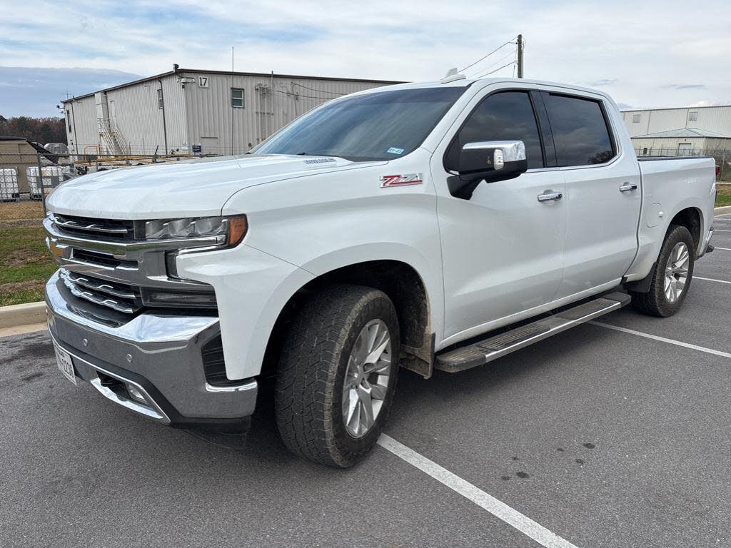 2022 Chevrolet Silverado 1500 LTZ Crew Cab 4WD