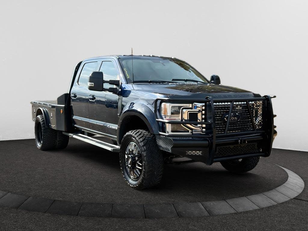 2022 Ford F-450 Super Duty Lariat Crew Cab LB DRW 4WD