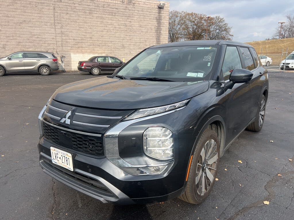 2025 Mitsubishi Outlander SE FWD