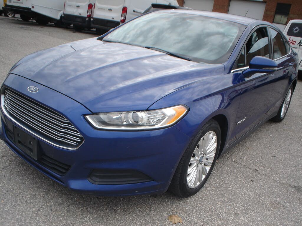 Ford Fusion Hybrid SE FWD 2013
