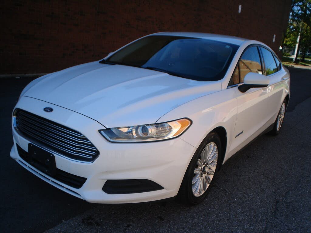 2015 Ford Fusion Hybrid S FWD