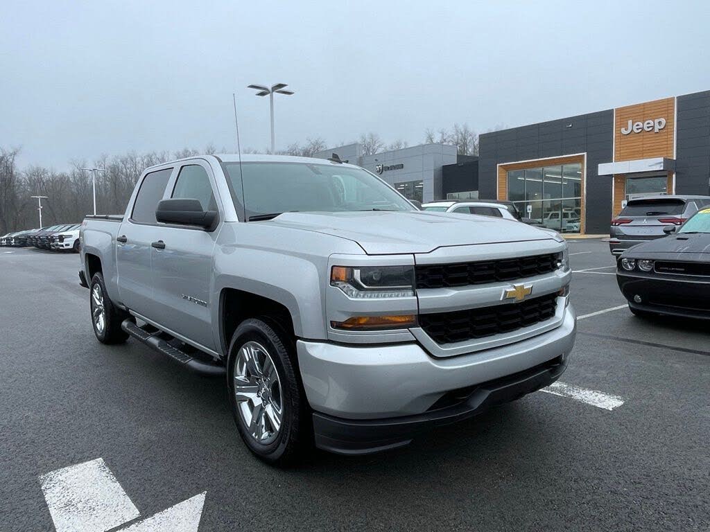 2018 Chevrolet Silverado 1500 Custom Crew Cab 4WD