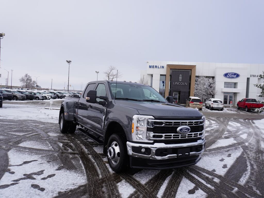 2025 Ford F-350 Super Duty XLT Crew Cab LB DRW 4WD