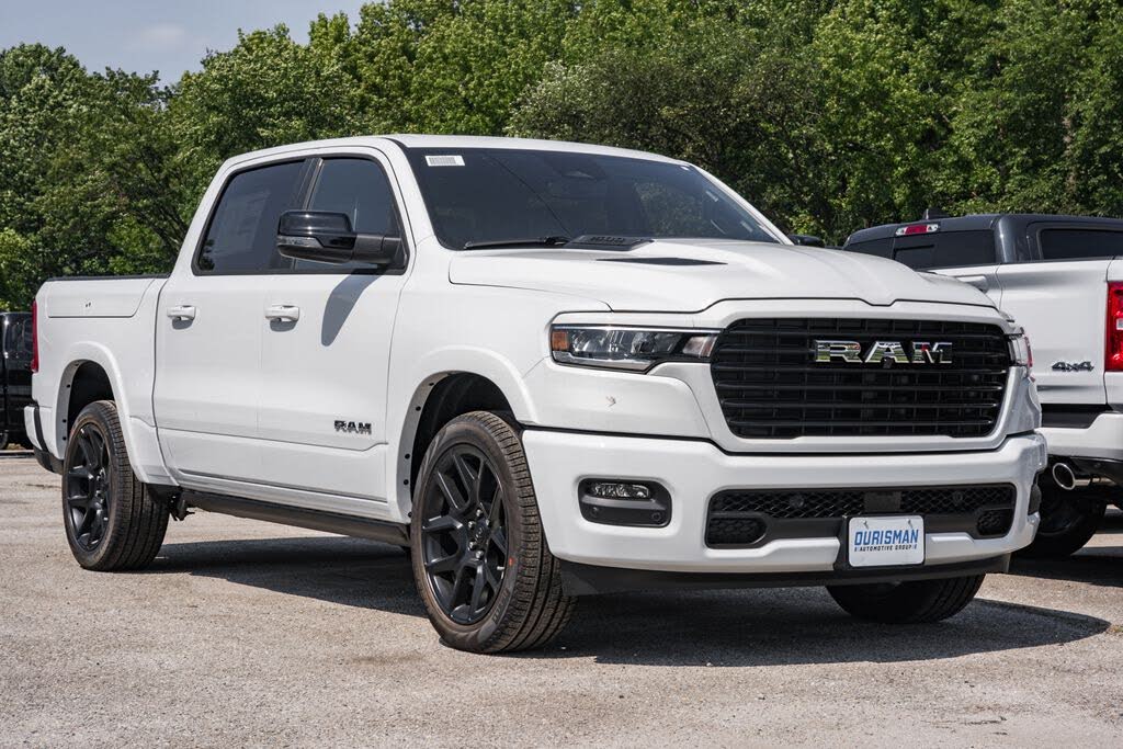 2026 RAM 1500 Laramie Crew Cab 4WD