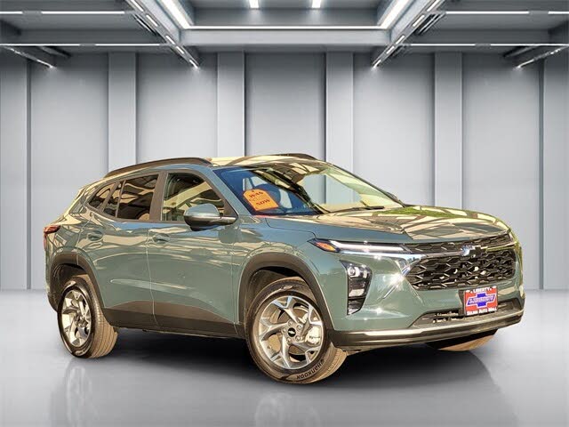 2025 Chevrolet Trax LT FWD