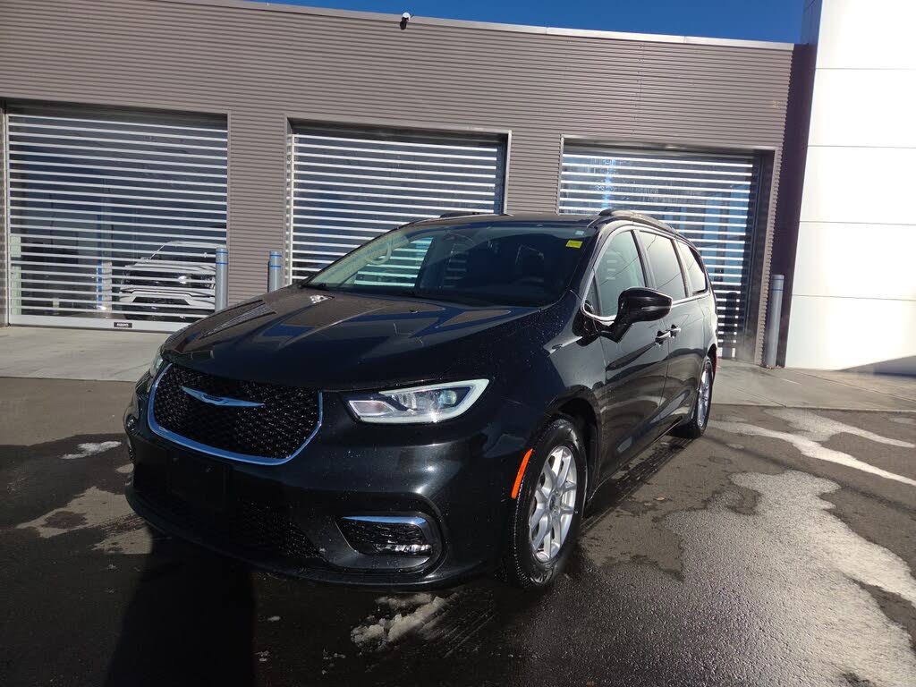 2022 Chrysler Pacifica Touring L FWD