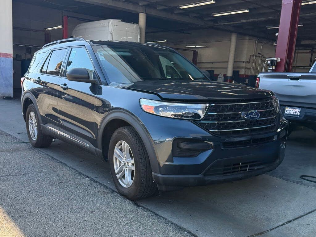 2023 Ford Explorer XLT RWD