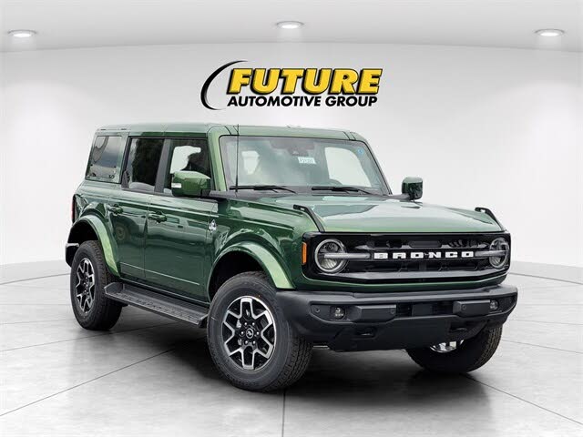 2025 Ford Bronco Outer Banks 4-Door 4WD
