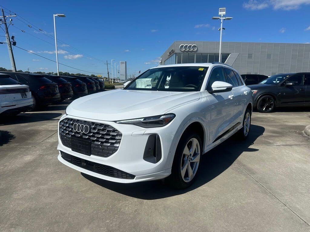 2025 Audi Q5 quattro Premium Plus 40 TFSI