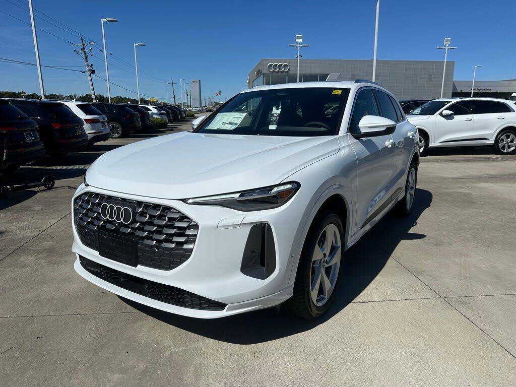 2025 Audi Q5 quattro Premium Plus 40 TFSI