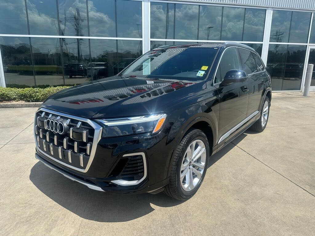 2025 Audi Q7 quattro Premium 55 TFSI