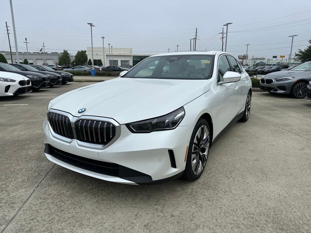 2025 BMW 5 Series 530i RWD