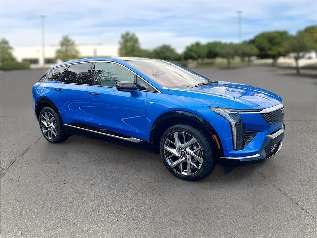 2026 Cadillac OPTIQ Luxury AWD