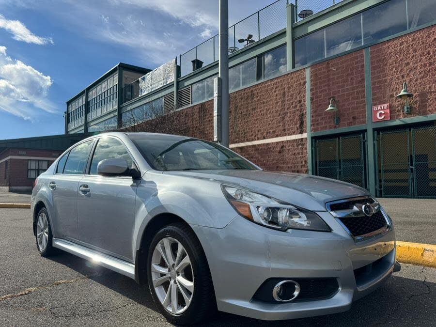 2013 Subaru Legacy 2.5i Premium AWD