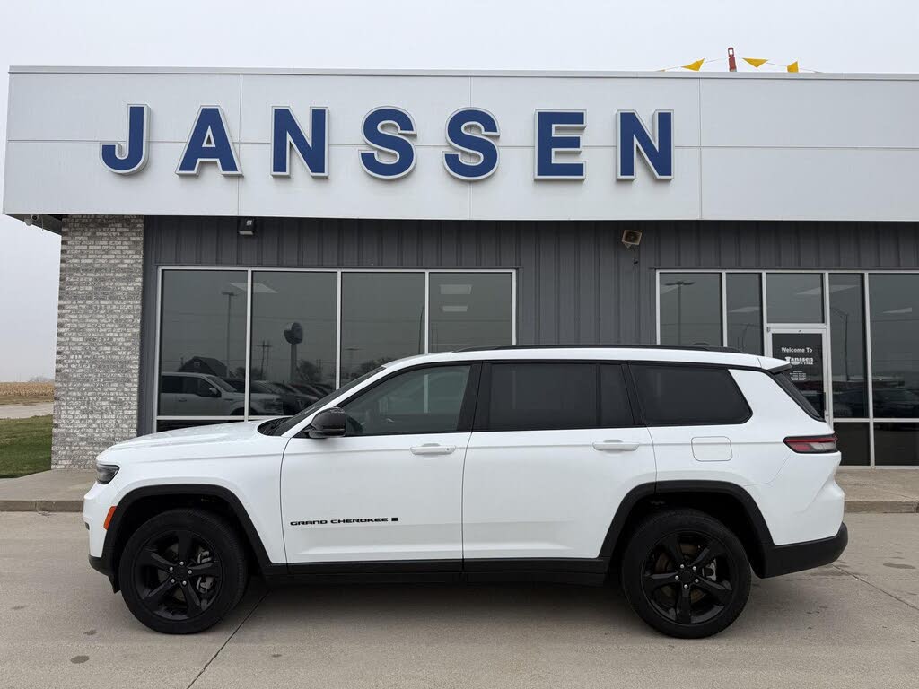 2023 Jeep Grand Cherokee L Altitude 4WD