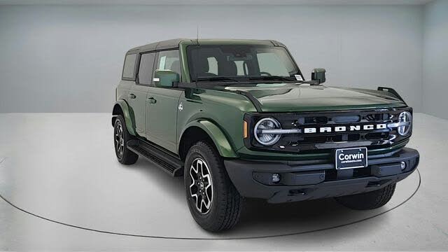 2025 Ford Bronco Outer Banks 4-Door 4WD