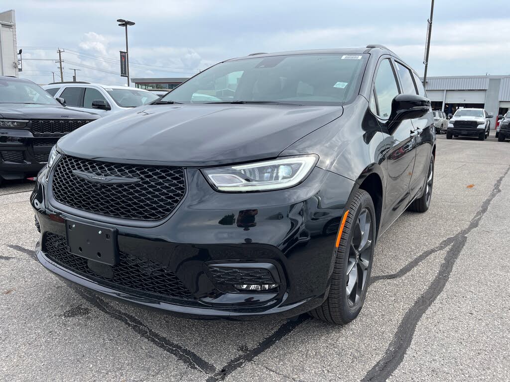 2026 Chrysler Pacifica Limited AWD