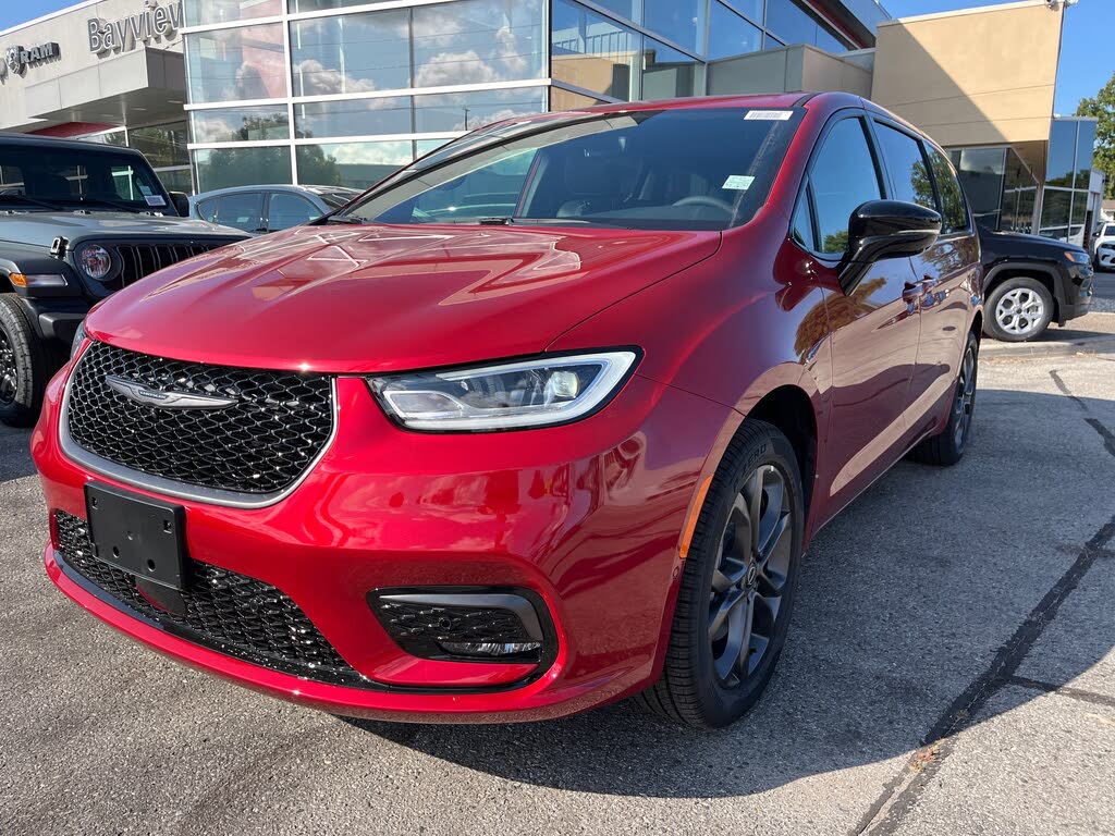 2026 Chrysler Pacifica Select AWD