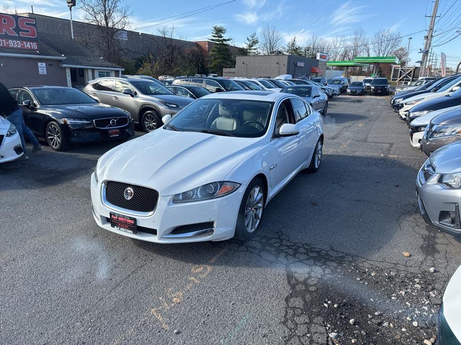 2015 Jaguar XF 2.0T Premium RWD
