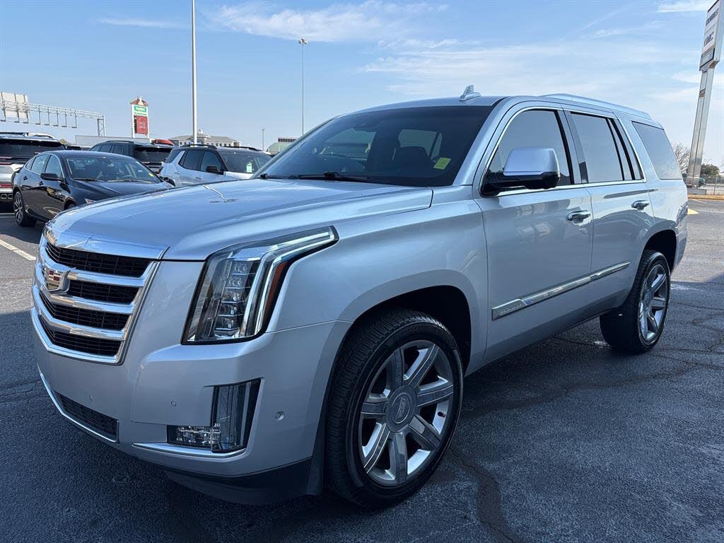 2018 Cadillac Escalade Luxury RWD