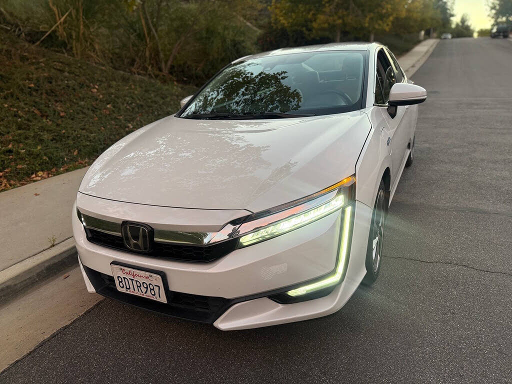 2018 Honda Clarity Hybrid Plug-In Touring FWD
