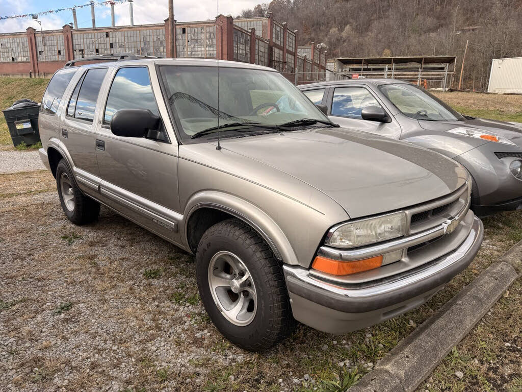 2000 Chevrolet Blazer LT 4-Door RWD