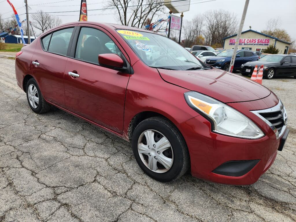 2019 Nissan Versa SV FWD