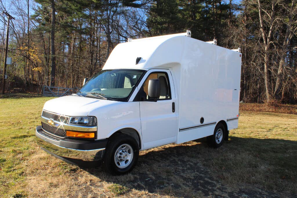2025 Chevrolet Express Chassis 3500 Cutaway 139