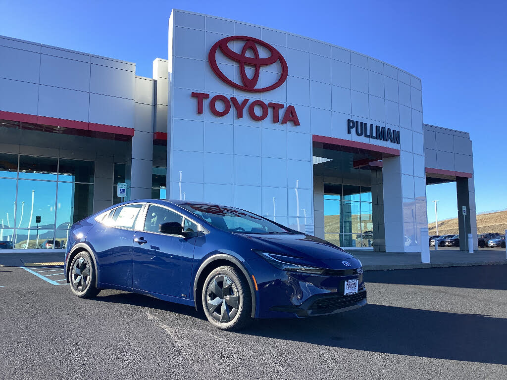 2026 Toyota Prius LE AWD