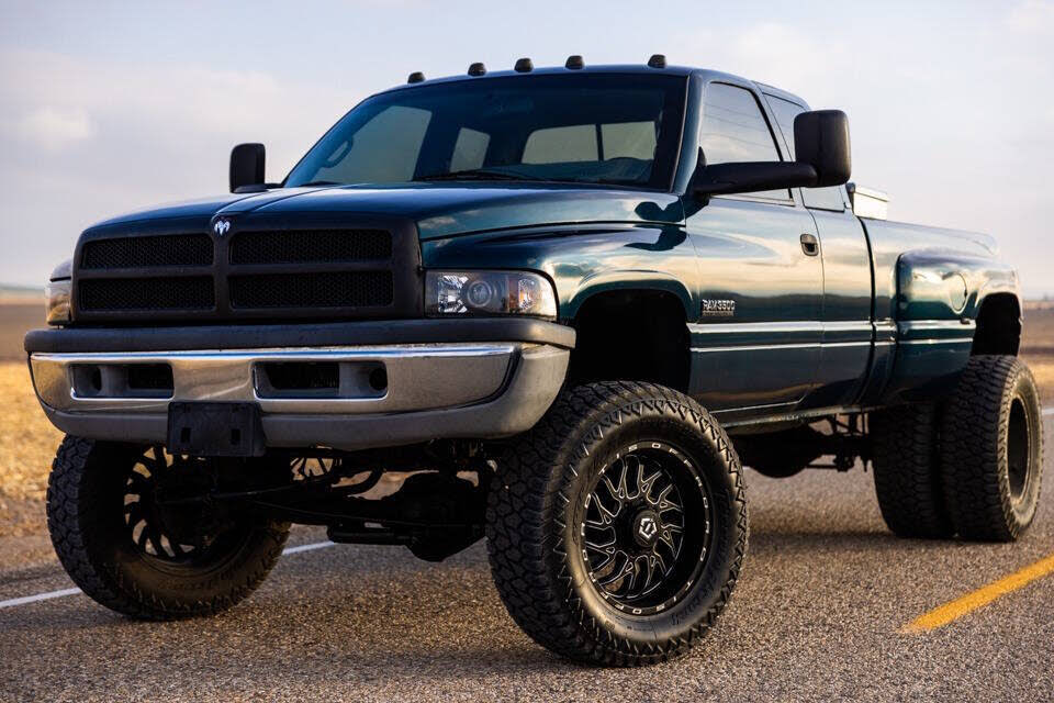 1997 Dodge RAM 3500 Laramie SLT Club Cab LB 4WD