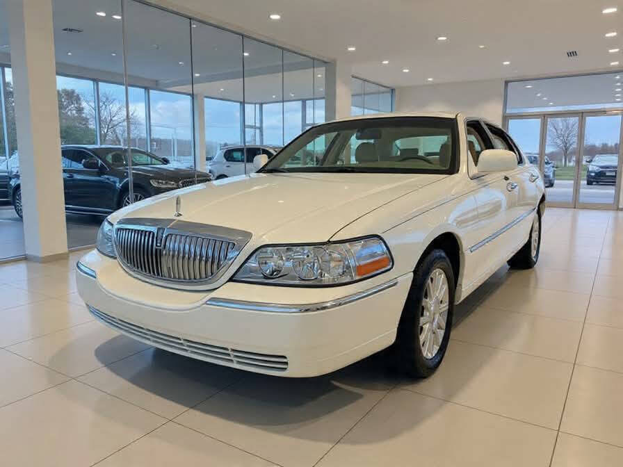 2007 Lincoln Town Car Signature