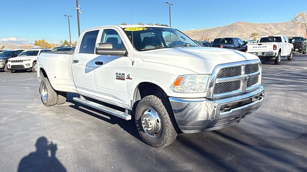 2018 RAM 3500 Tradesman Crew Cab LB DRW 4WD