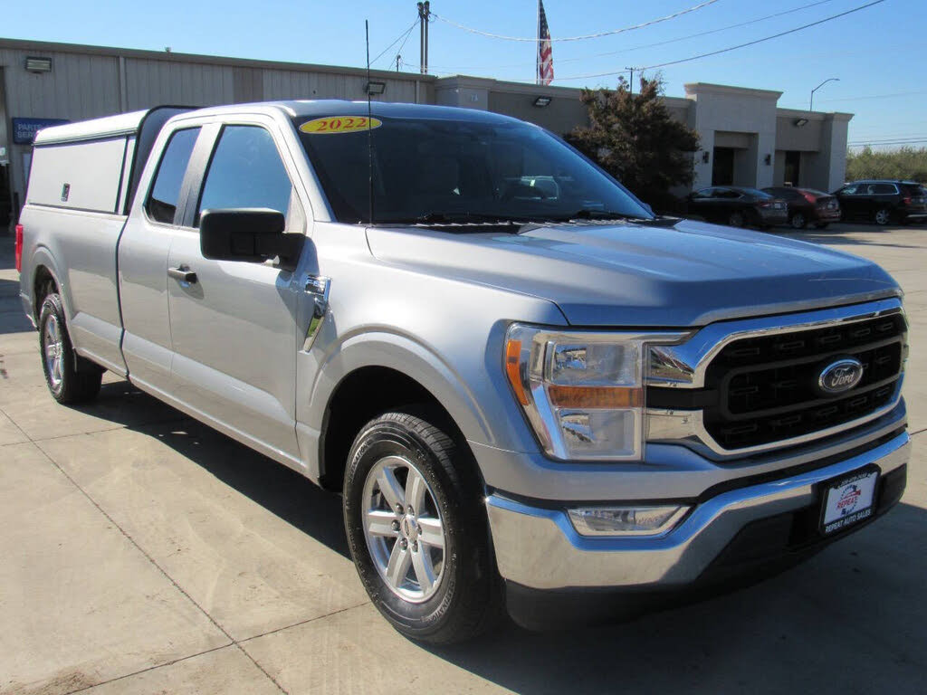 2022 Ford F-150 XLT SuperCab LB RWD