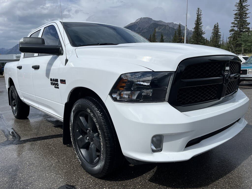 2023 RAM 1500 Classic Express Crew Cab 4WD