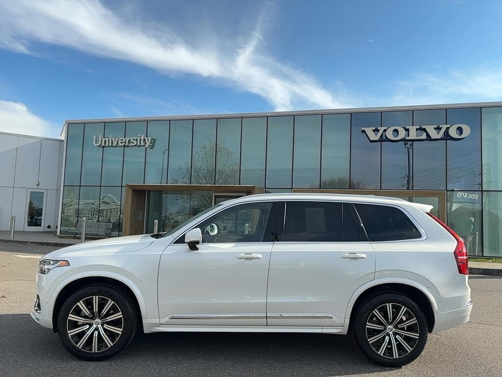 2025 Volvo XC90 B6 Plus Bright Theme 7-Passenger AWD