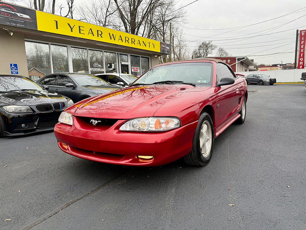 1995 Ford Mustang GT Convertible RWD