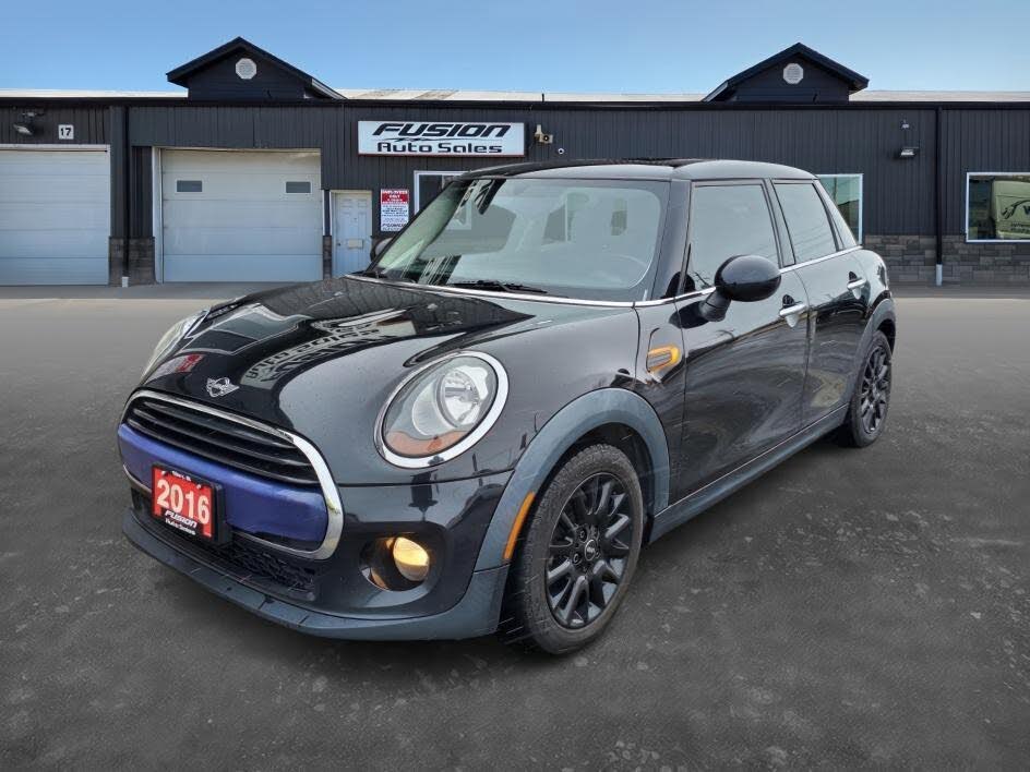 2016 MINI Cooper 4-Door Hatchback FWD