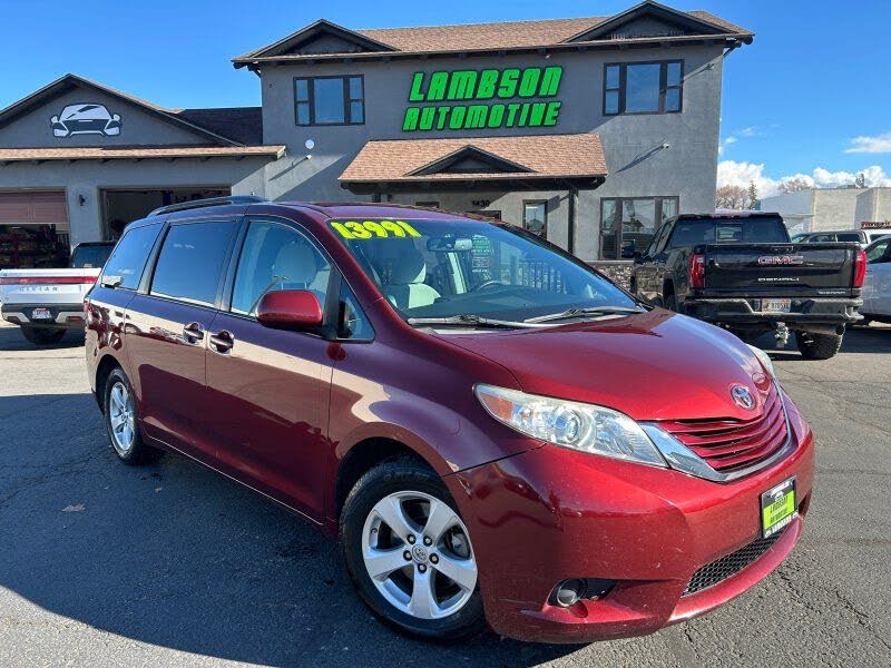 2017 Toyota Sienna LE 8-Passenger FWD