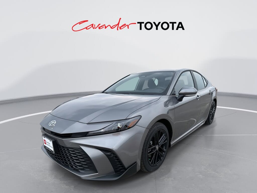 2026 Toyota Camry SE FWD