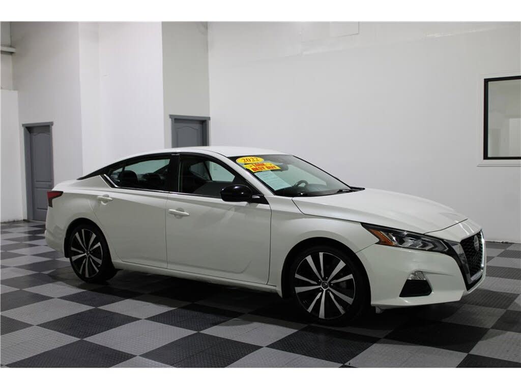 2022 Nissan Altima 2.5 SR FWD