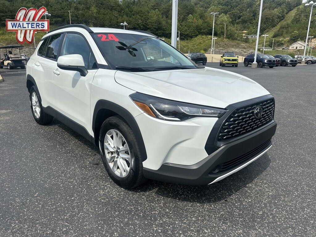 2024 Toyota Corolla Cross LE AWD